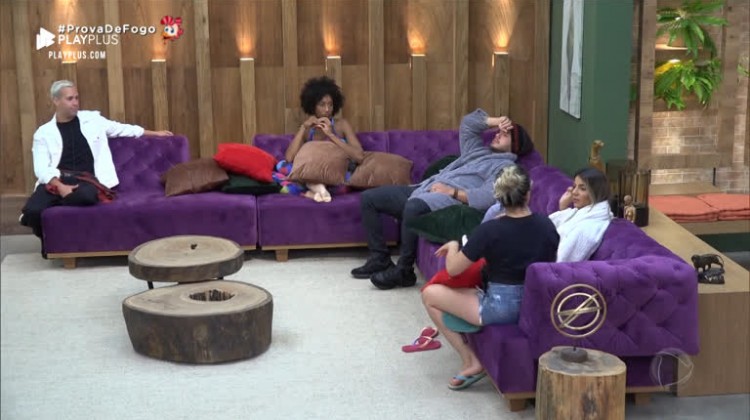 Peões lavam a roupa suja após volta de Viny da Roça Vem ...